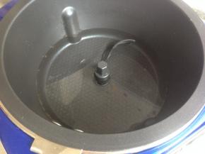 搅拌锅装适量的清水