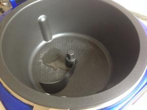 选择“烧菜”功能，时间40分钟，将油放锅里