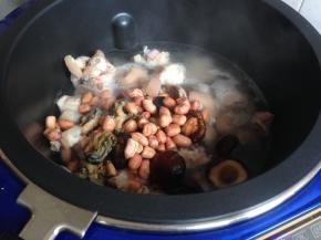 加入适量的开水