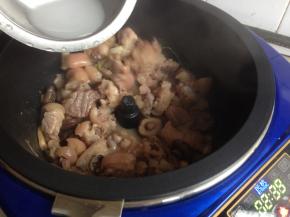 时间剩余5分钟，勾点水淀粉，收汁