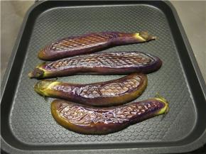 煎烤机提示快速上色时打开盖将茄子翻面