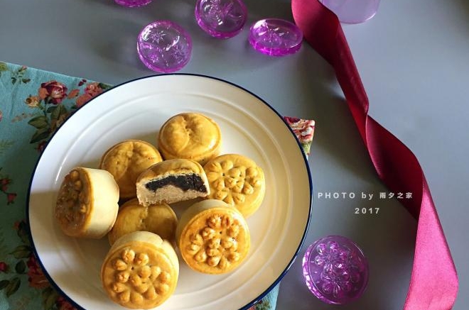 广式豆沙月饼