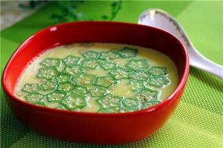 揭掉保鲜膜，滴上几滴香油就可以享用啦