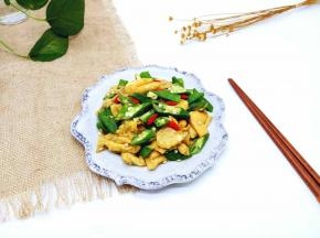 装盘，我放了几颗枸杞点缀。