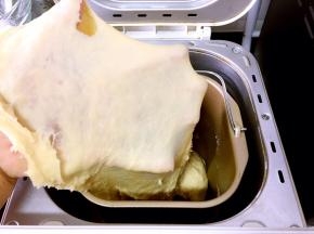 检查出膜状态，可以抻出大片的膜，继续两个和面模式到完全阶段。