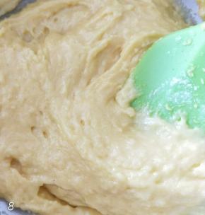 加一点盐，搅拌至顺滑无颗粒