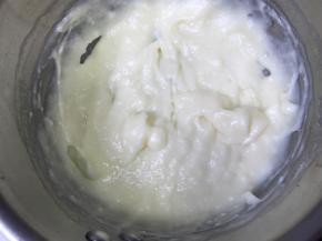 至面糊开始粘稠时关火