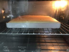 放入烤箱175度烘烤25分钟。