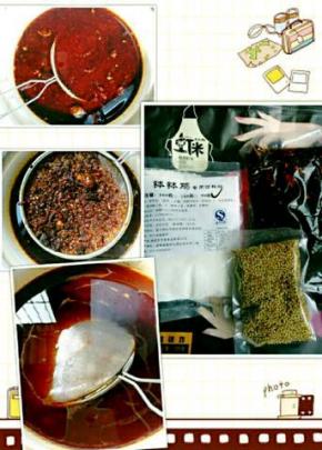 烧一锅开水(或者高汤)，把钵钵鸡调料中的油包放入开水中，搅拌均匀，静置几分钟。再捞出其中多余的渣质，再把其余几包料放进去