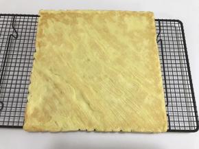 反扣在晾架上晾凉