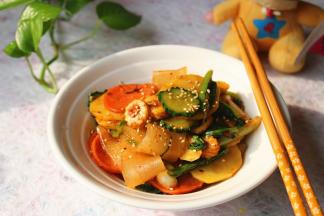 撒点熟芝麻就可以开动了。