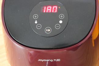 炸锅设置180度10分钟，程序结束拿出虾就可以了。