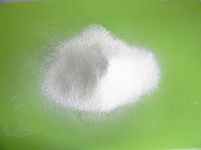 低筋面粉，玉米淀粉，奶粉过筛