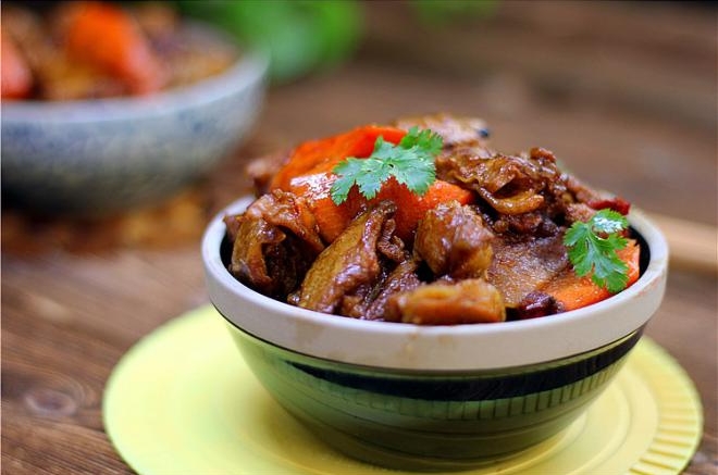 筋头巴脑胡萝卜烧羊肋条肉