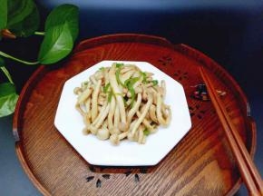 装入盘中，味道鲜美。