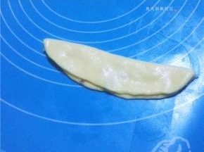 然后对折；