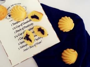 出炉之后脱模晾凉。