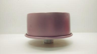 出炉后震两下，倒扣放凉脱模。