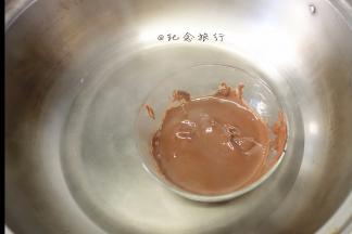 黑巧克力隔水融化
