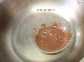 黑巧克力隔水融化