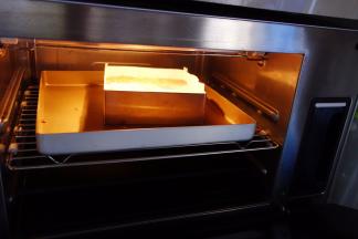 烤箱预热180度烤20分钟即可