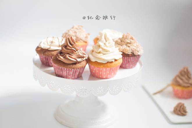 巧克力海绵纸杯蛋糕 