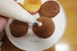 用不同的裱花嘴可以做出不同的形状

