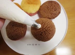 用不同的裱花嘴可以做出不同的形状


