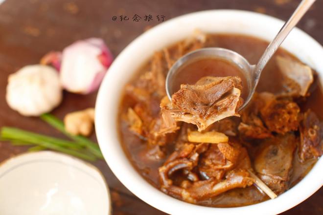 做了这一步让你的老鸭汤好喝不腻