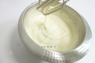 坐温水打发至蛋糊画八字不消失