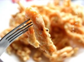 酥脆的金黄小炸虾。。