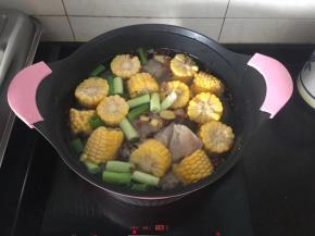 加入适量的开水。