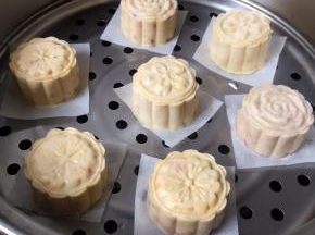 全部弄好后，放入蒸锅中。