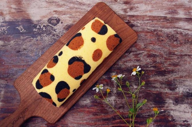 小性感的豹纹蛋糕卷