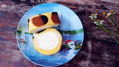 定型好的蛋糕卷切件之后就可以食用啦。