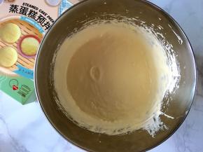 用打蛋器快速打发