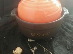 放入碗煲里，保温效果很好。