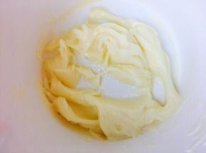 表面覆盖保鲜膜，微波炉30秒，拿出搅拌下，再微30秒，反复3到4次