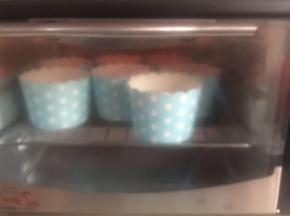 放入预热好的烤箱160度烤25-30分钟