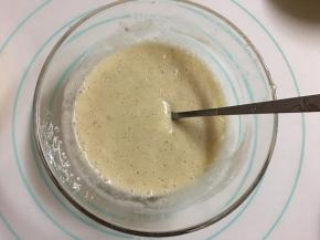 用勺子或料理机打成泥