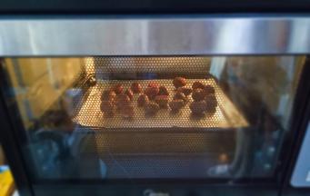 烤箱预热170度预热6分钟，烤20分钟