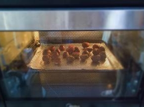 烤箱预热170度预热6分钟，烤20分钟