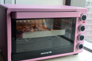 放入预热好的烤箱170度30分钟左右