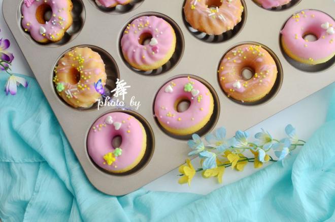 粉色少女甜甜圈