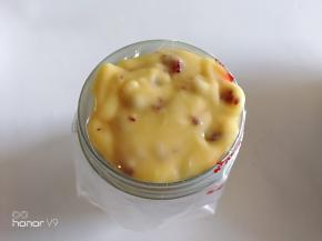 用裱花袋装起来。