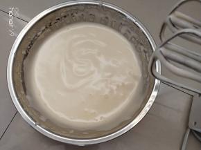 打发到无明显纹路，花纹不消失。