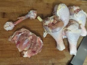 再把肉切开就可以了