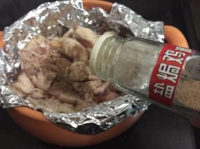 再加入盐焗粉