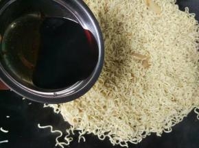 加入调好的酱油