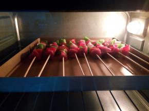 烤箱230度预热，中层，230度烤20分钟